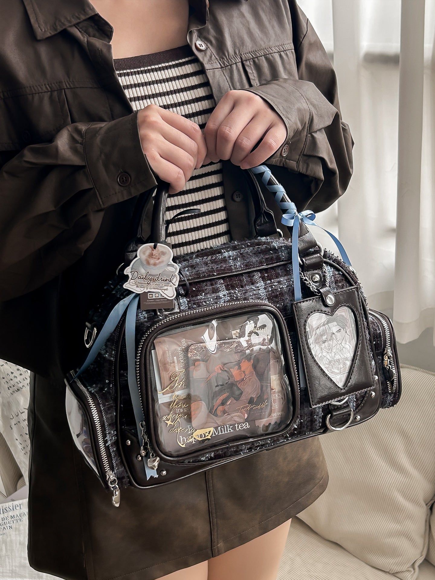 【予約】暴躁小梅 小秋也 痛バッグ ボストンバッグ ぬいぐるみ収納可