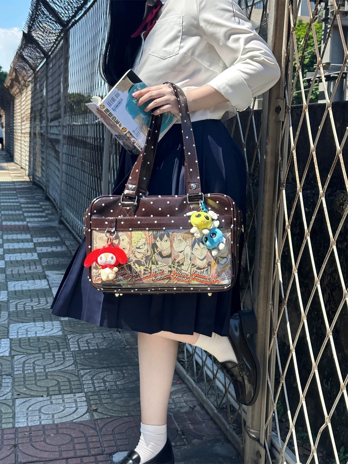 呜咚小舗オリジナル 痛バッグ ドット柄 デイリー 斜め掛け JK制服風 大容量 通勤用 「グレーバブル」